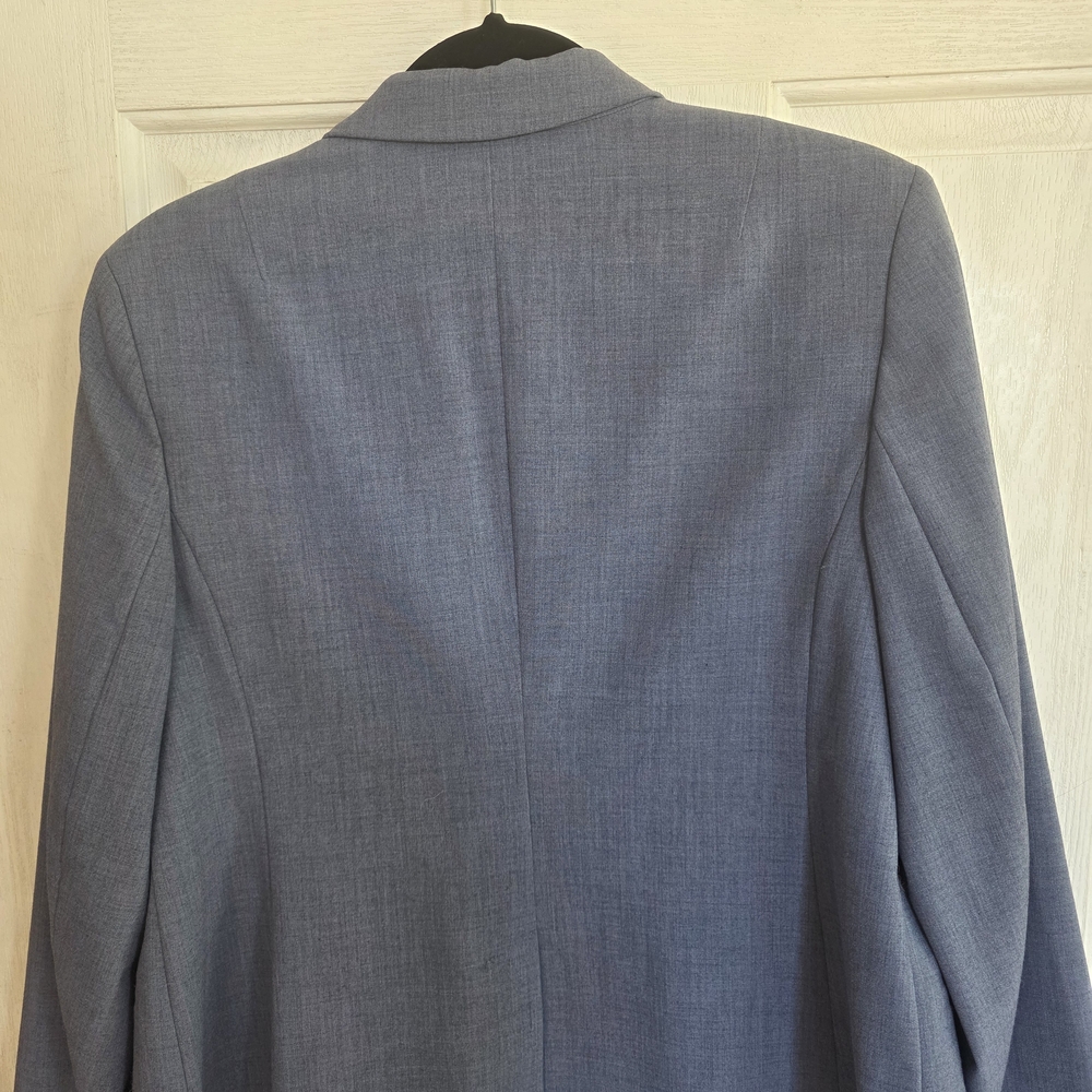 Banana Republic Classic Black and White Blazer - Picture 3 of 8